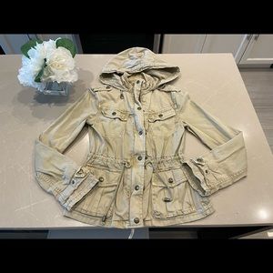 Aritzia Talula Beige Cargo Trooper Jacket size XXS